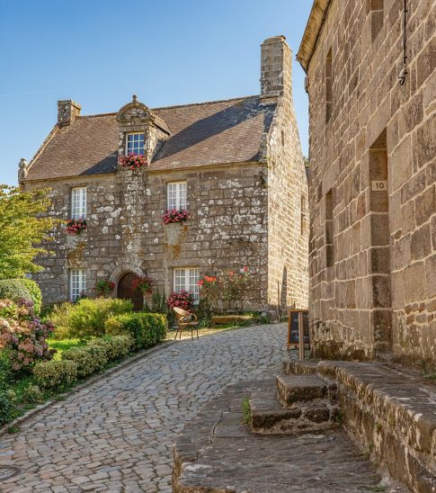 village-7258991_1280_byChiemSeherin